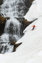 Hot Dog Hallucinations - Skiing in Iceland with Friends