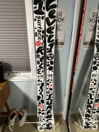 Surface level 1 skis