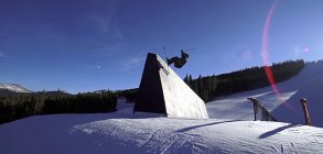 Dane Tudor: Man Made Winter & Switch triple cork 