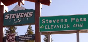 Avalanche in Stevens Pass ? kills three 