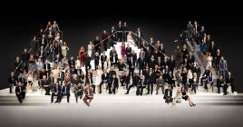 116 Hollywood Stars in One Group Picture 