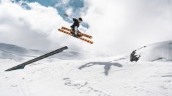 The Weakend | Premiere SZN, Roofbox Reviews, 10 Yrs of Bentchetler, Interviews & More