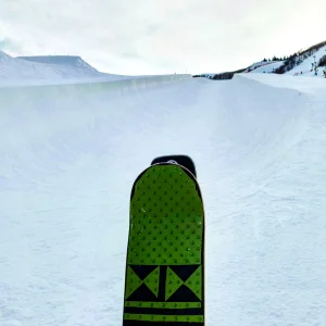Halfpipe on the Snowskate