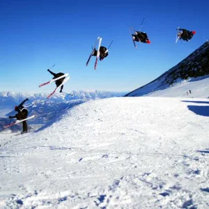 IijjJihHa carving cork