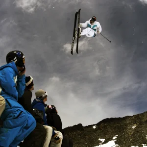 Dumont seshing the momentum big booter