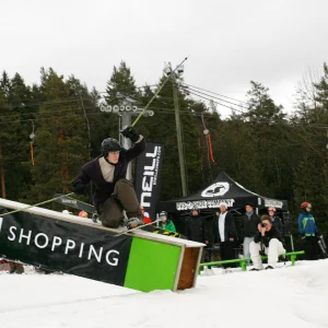 Sw 2 broken knee grind