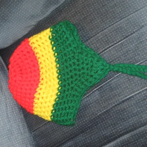 Rasta top