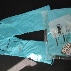 SAGA Scuba too. 2 pairs