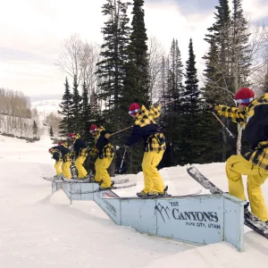 Quad kink on hellbents