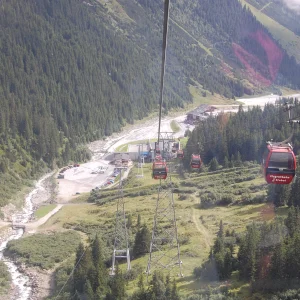 Stubai, Austria gondy