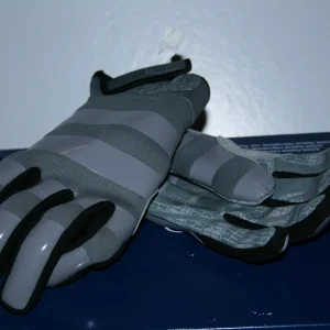 Spring gloves.. grenade