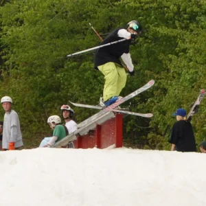 Stowe rail jam