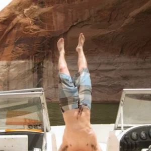 Boat Handstand