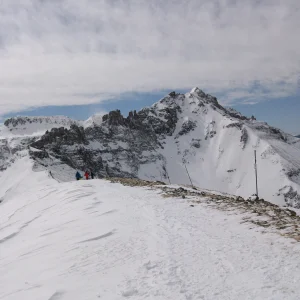 Hikin the ridge to some Back C