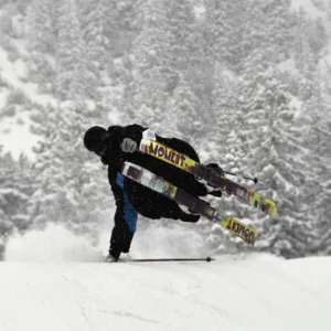 Hand Drag. Moment Skis