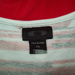 Oakley hoodie size