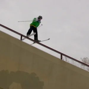 Drop rail