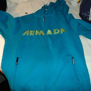 Xl armada sweater