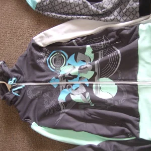 4xl twiseted charcoal