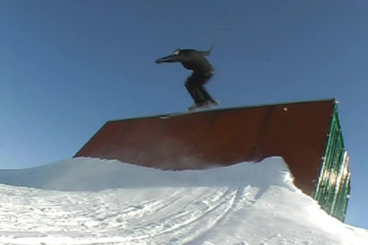just a little cool wallride shot I found from this winter