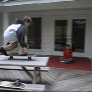Heelflip off Table
