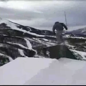 Follow cam on 2 rails