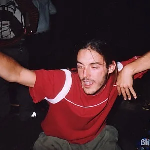 Tommy was sooooo fucked up... he danced without any music or anything loll