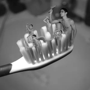 i dunno who would want to use this 'toofbrush'