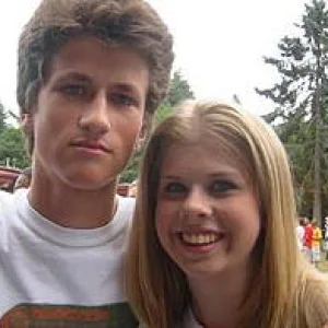 he alowyas gewts the chiks