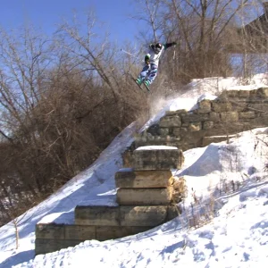 MNREPSHOW 180 over rocks