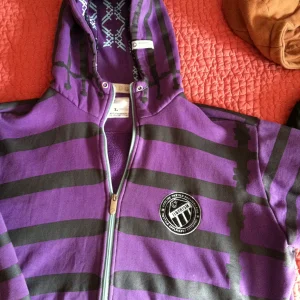 Jiberish Swords Purple