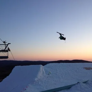 Seb Eaves flat 3's into the sunset