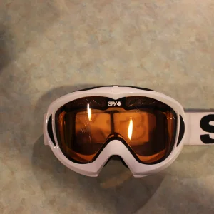 Spy goggles
