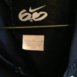 Large Nike 6.0 Windbreaker