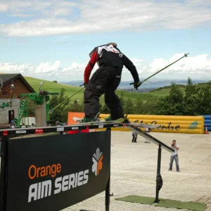 Dryslope comp: kink rail