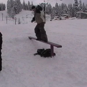 sn0man facial suronded by white stuf