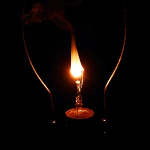 Broken ligtbulb flame