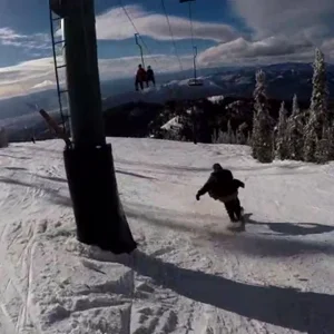 sugar fell off the spoon