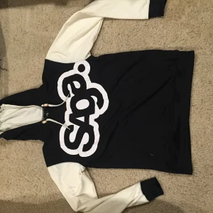 2XL Saga OG Logo Hoodie