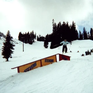 Ahhh, i want to do some rails and ski...ahhhhh