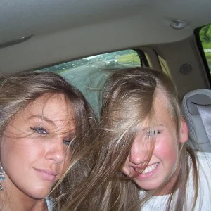 crazy picture. hair is everywhere HaHa