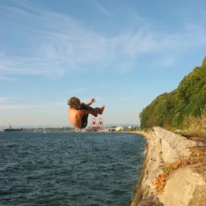 Misty 5, fun at the beach