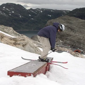 Shit, one of my skis is not looking good:P