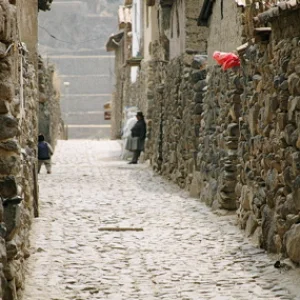 ollyantaytambo backlots