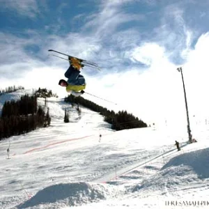 Wien throwin it down