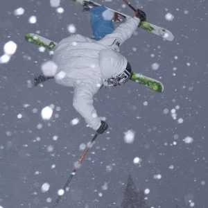 A big cork 5 in rip curl freeski