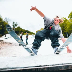 Justin Groelly / @justingroelly - @WeRidePark take @CarinthiaParks Peace Pipe Jam 2017