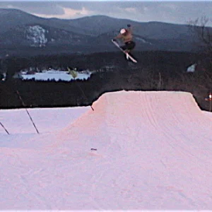 5 fort true ass tail(grainy, taken from foot)