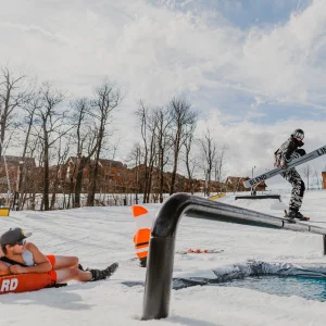 The Beach is hot! (Carson Kerr @kerrensy)