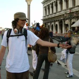 help, i'm beeing mauled